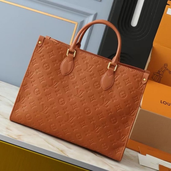 LOUIS VUITTON OnTheGo  M12775 루이비통 토트백