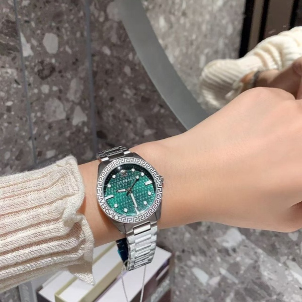 VERSACE GRECA DOME 34mm 베르사체 석영 모션 시계