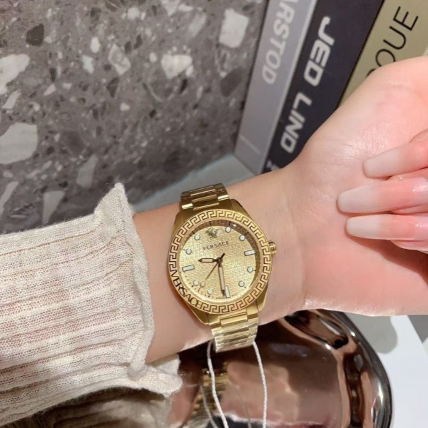 VERSACE GRECA DOME 34mm 베르사체 석영 모션 시계