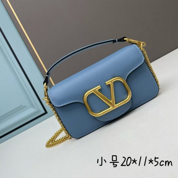VALENTINO Garavani Stud Sign 20CM 발렌티노 크로스백