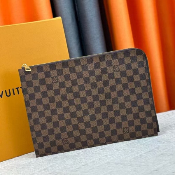 LOUIS VUITTON  M41594  루이비통  클러치백