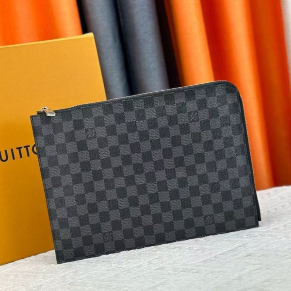 LOUIS VUITTON  M41594  루이비통  클러치백