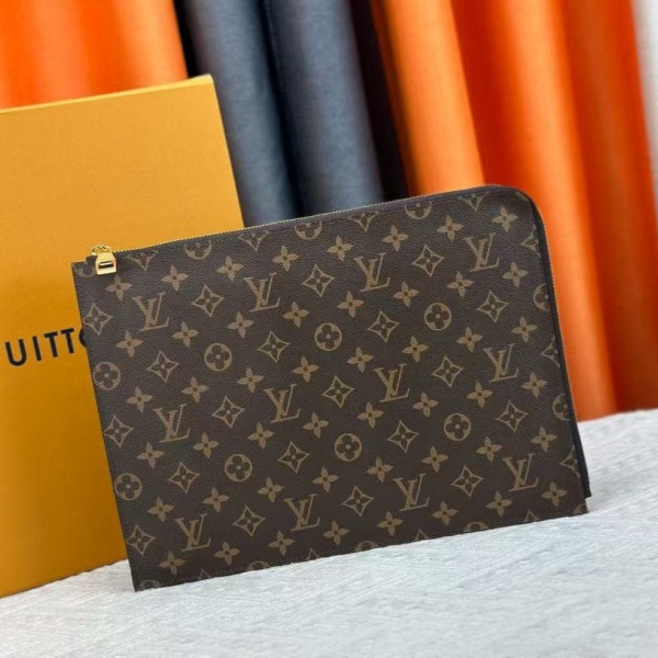 LOUIS VUITTON  M41594  루이비통  클러치백