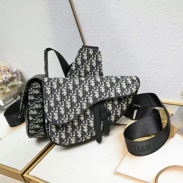 Dior pre-Fall saddle CD-1040 디올 숄더백