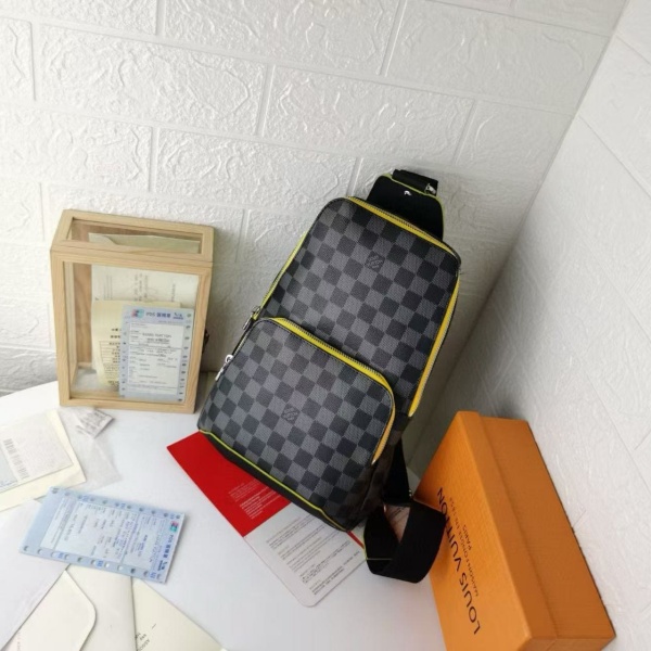 LOUIS VUITTON  Avenue N41719  루이비통 크로스백