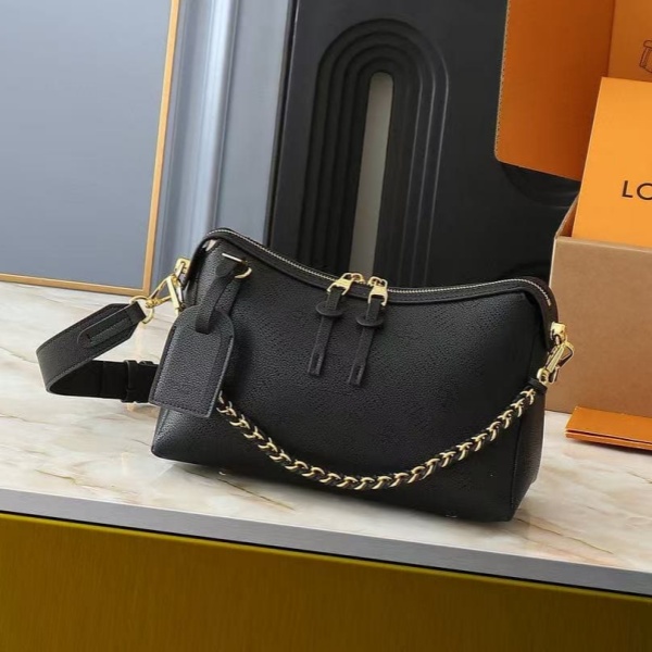 LOUIS VUITTON  M24255 루이비통 크로스백