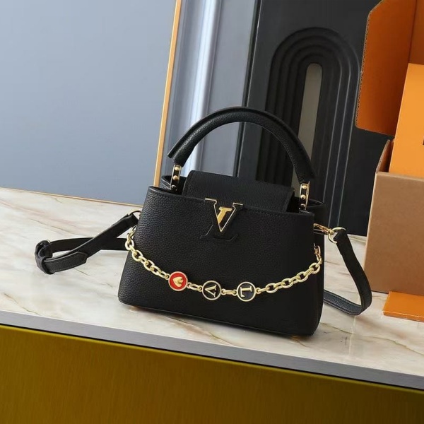 LOUIS VUITTON Capucines M00013  23.5CM 루이비통 숄더백