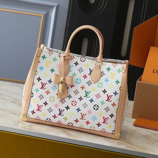 LOUIS VUITTON  OnTheGO  M13079 루이비통 토트백