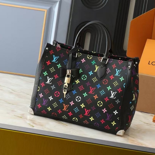 LOUIS VUITTON  OnTheGO  M13079 루이비통 토트백