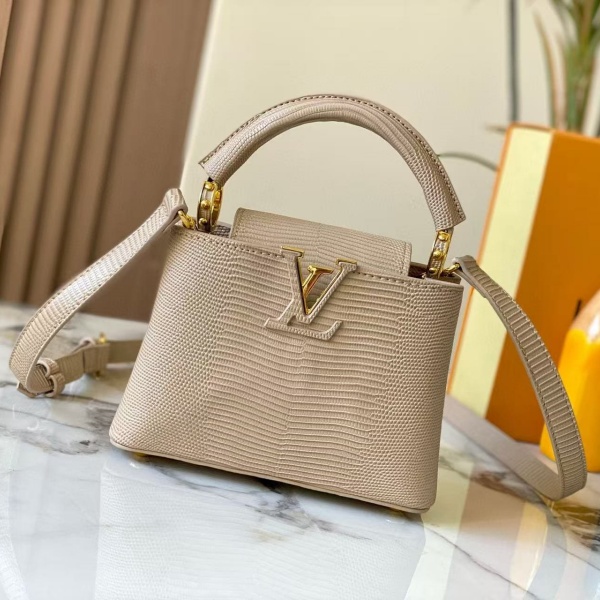 LOUIS VUITTON  Capucines M99527 21CM 루이비통 토트백