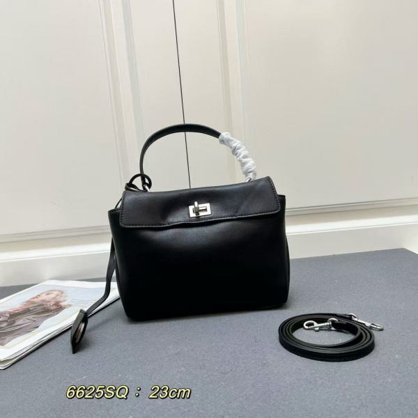 BALENCIAGA  RODEOBAG 6625SQ# 23CM 발렌시아가 크로스백