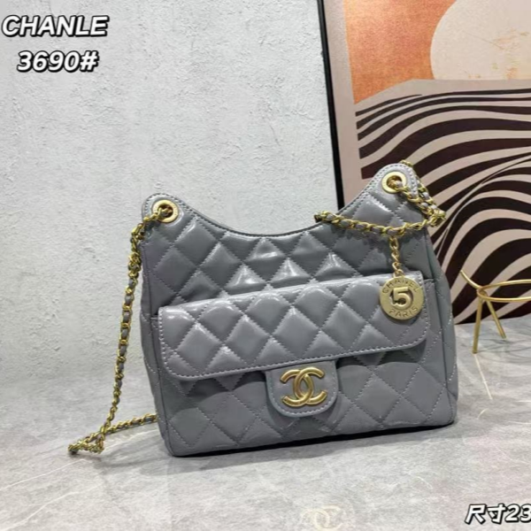 CHANEI you Gabrielle 23C hobo bag 3690# 샤넬 크로스백