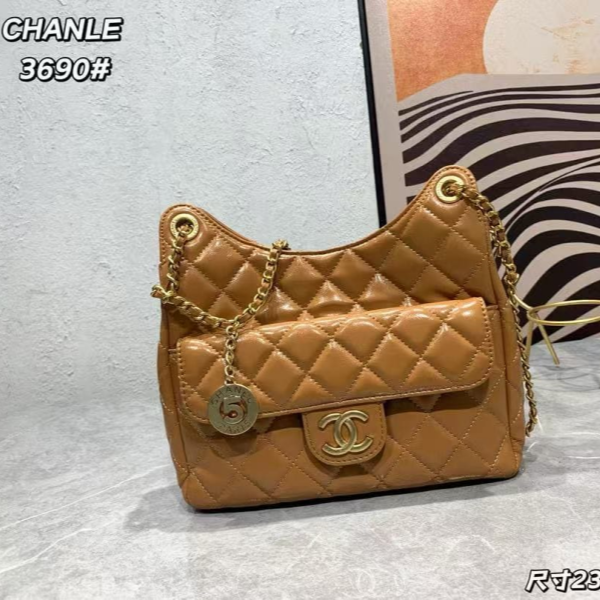 CHANEI you Gabrielle 23C hobo bag 3690# 샤넬 크로스백