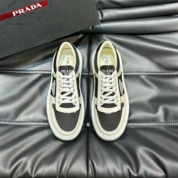 PRADA  프라다  캐주얼 신발