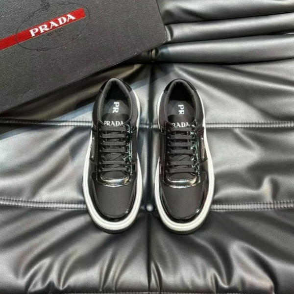 PRADA  프라다  캐주얼 신발