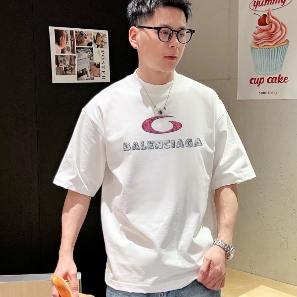 BALENCIAGA   발렌시아가  반팔티  남녀공용