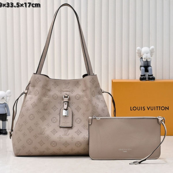 LOUIS VUITTON  M13180  Boundless  루이비통  토트백