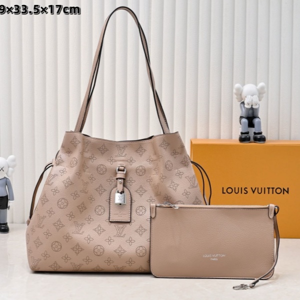 LOUIS VUITTON  M13180  Boundless  루이비통  토트백
