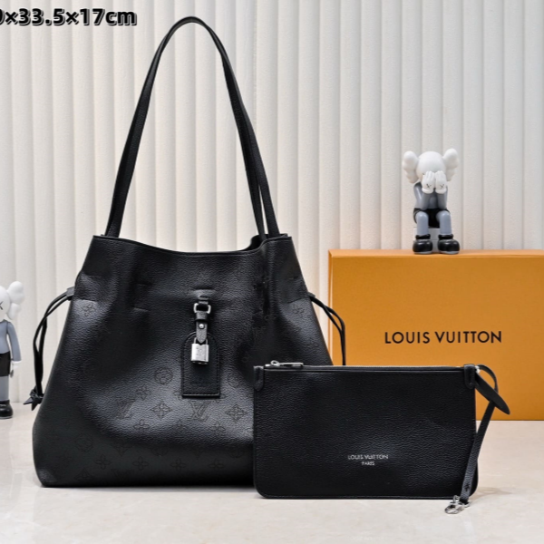 LOUIS VUITTON  M13180  Boundless  루이비통  토트백