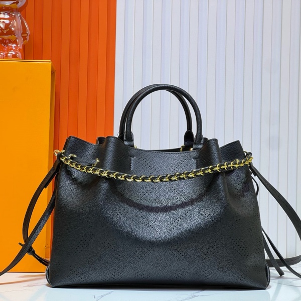 LOUIS VUITTON  BELLA TOTE Flight Mode  M59203  루이비통 토트백