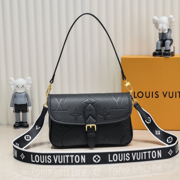 LOUIS VUITTON  Diane  M46388  루이비통  크로스백