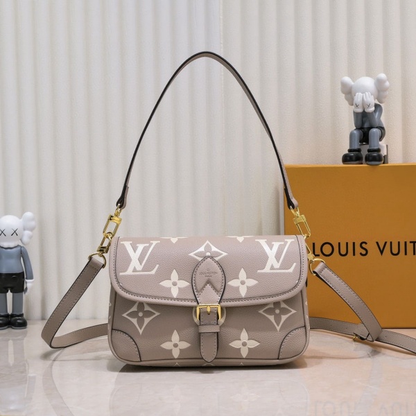 LOUIS VUITTON  Diane  M45985  루이비통  크로스백