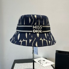 DIOR  디올    사파리 모자