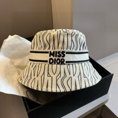 DIOR  디올   사파리 모자