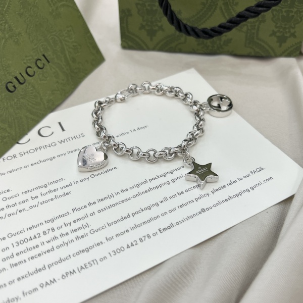 GUCCI  구찌  팔찌