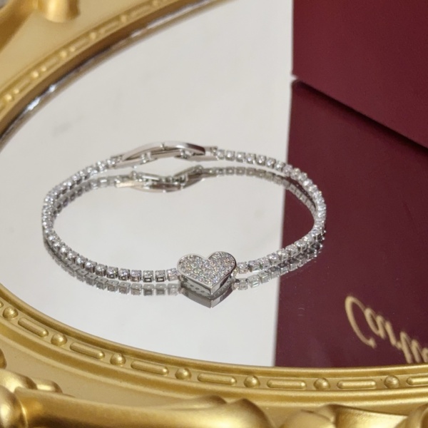 CARTIER  까르띠에  귀걸이