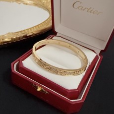 CARTIER  까르띠에  귀걸이