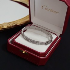 CARTIER  까르띠에  귀걸이
