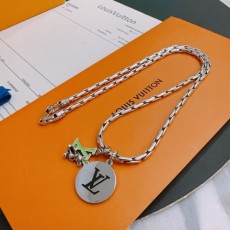 LOUIS VUITTON  루이비통 목걸이