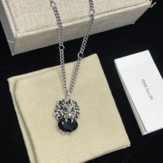 GUCCI  구찌  목걸이