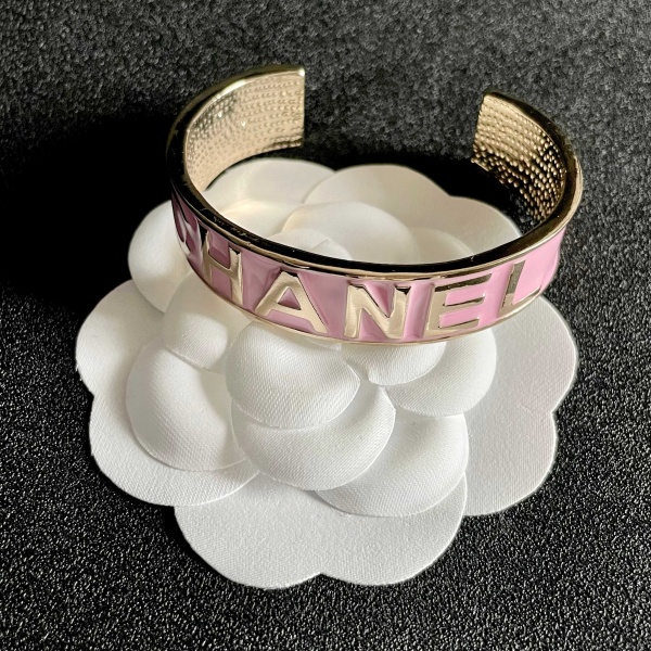 CHANEL  샤넬 팔찌