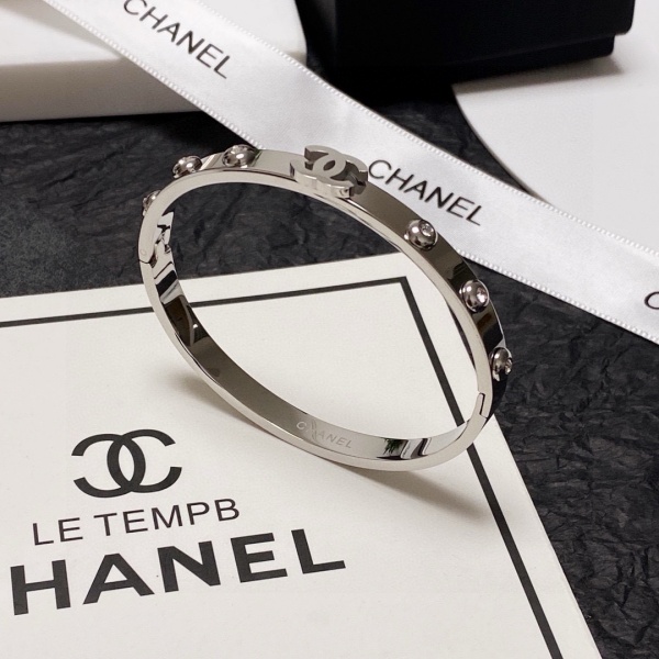 CHANEL  샤넬  팔찌
