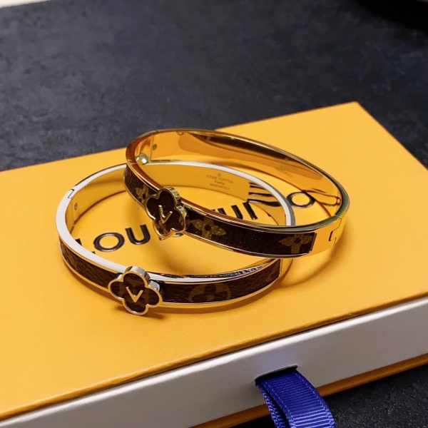 LOUIS VUITTON  루이비통  팔찌