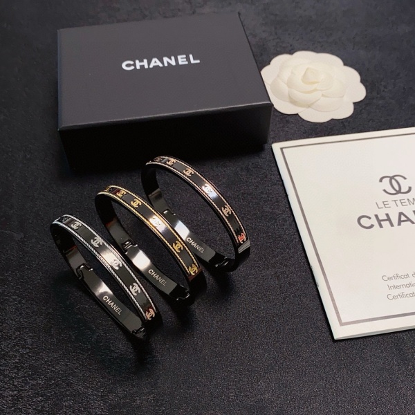 CHANEL  샤넬  팔찌